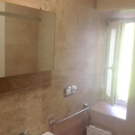 With One Bedroom In With Wifi 500 M From The Beach *